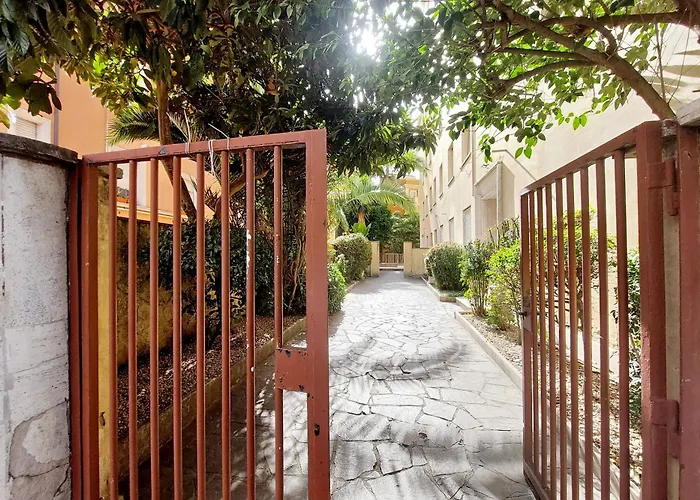 Central Rome Apartment - Steps From Tiburtina Station By Hostand