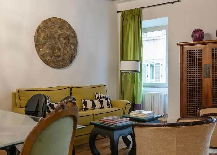 Residenza Clodio Spanish Steps