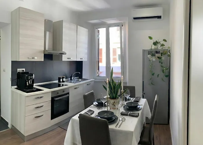 San Lorenzo Elegance Suites - Just Steps From The Colosseum