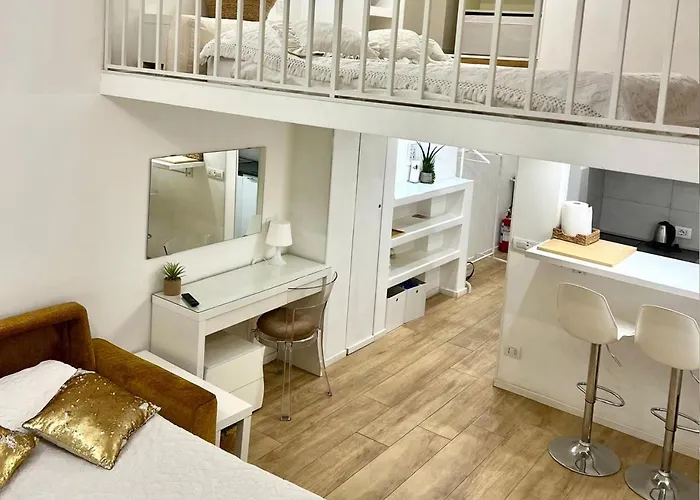 Modern Mini Loft Fleming