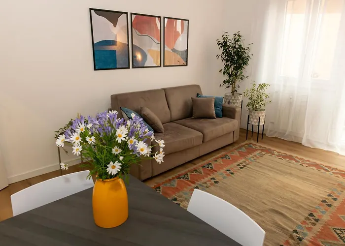 Casa Caterina Holiday House - Bright Modern Apartment Near Trastevere