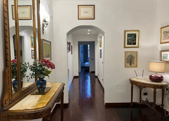 Stunning Center Rome Apartment