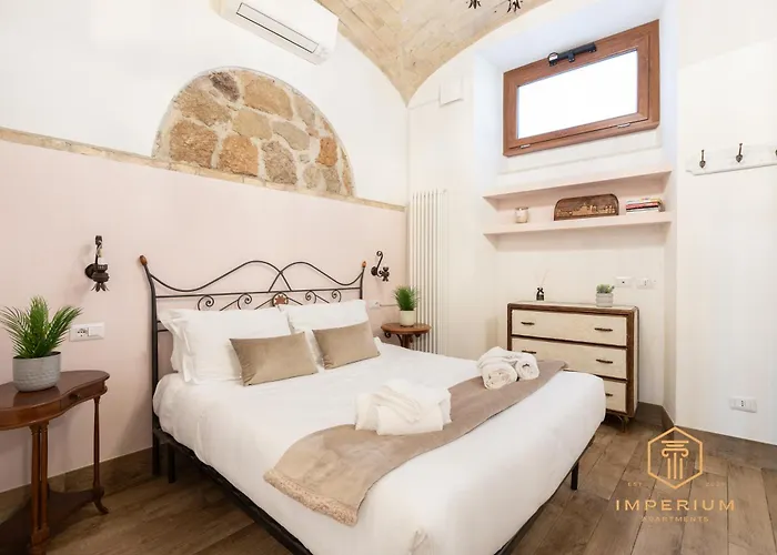 Imperium Residence - 100Mt To Metro, Private Patio, A-C, 2-4 Pax