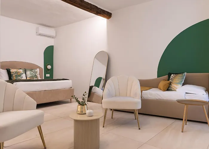 The Heritage Apartment 4 Guests Piazza Di Spagna & Trevi