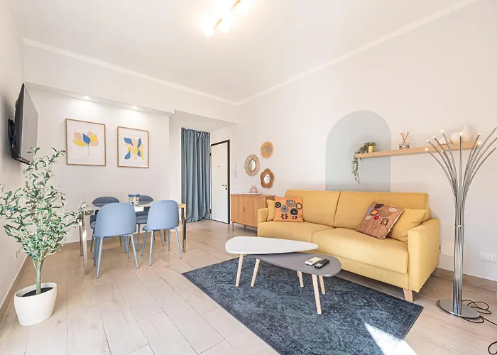 Bright Apartment At The Vatican Museums