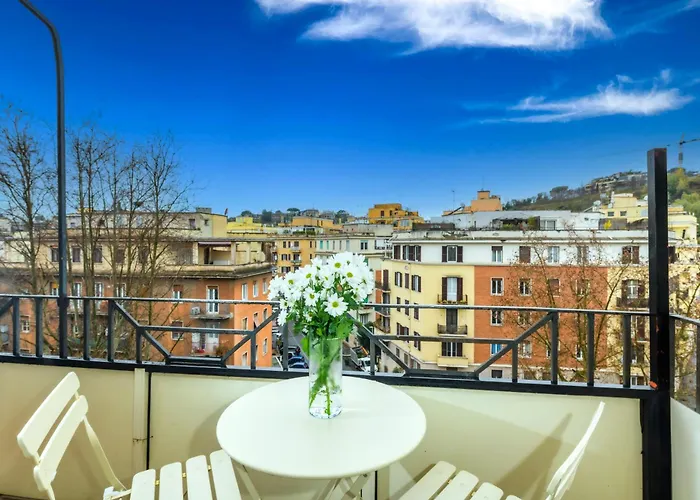 Luce Di Roma Top Floor Apartment Near Vatican