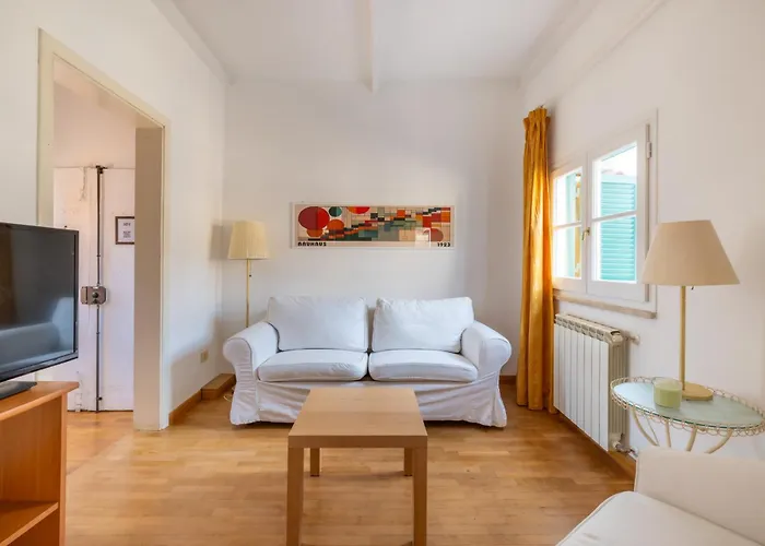 Piazza Navona Rooftop Retreat B