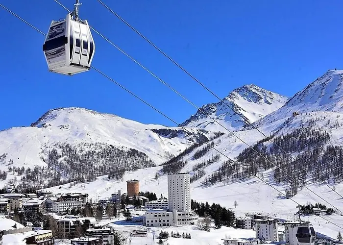 Sestriere, Trilocale panoramico fronte piste