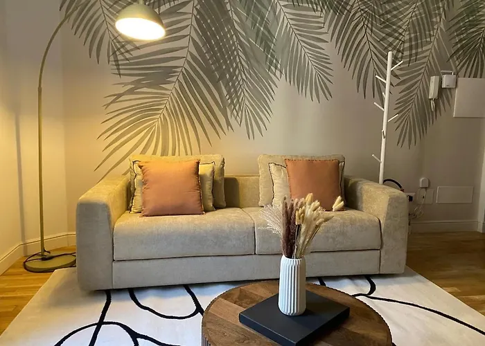 200M From The Station Deluxe Boho Oasis