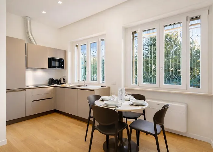 Elegantis Aventino Suite Apartment - Colosseo, Metro And Circo Massimo Nearby