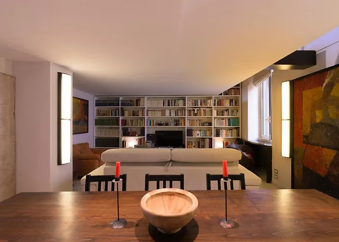 Trastevere Art And Books Luxury Apartment