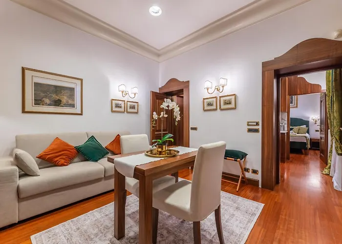 Pantheon Antique Suite