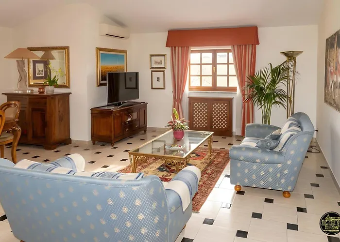 Tenuta Terenzi Relais - Appia Antica Villa With Pool By Rhr