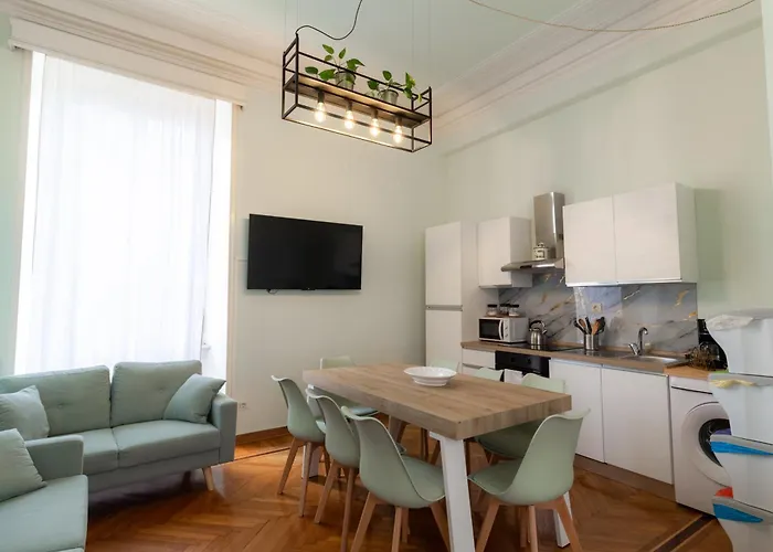 Trastevere Four Seasons Tiber View