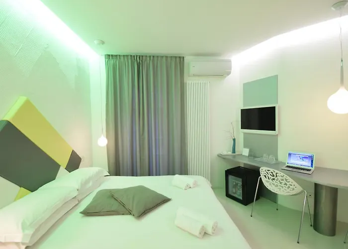 Design&Art Pie' - Elegant Rooms Near The Pantheon, Calm & Central Stay