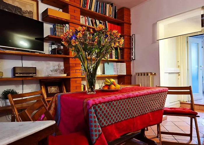 Frangipane Apartment