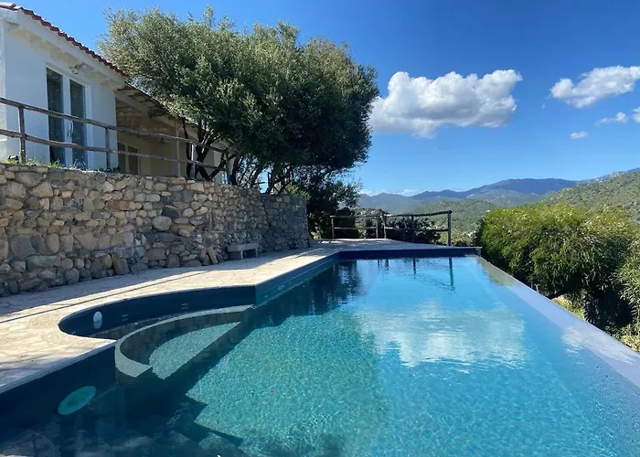 Villa Capo Blue