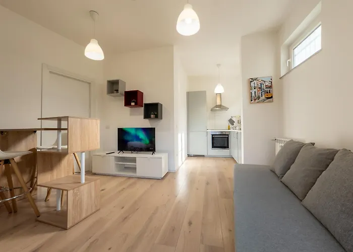 Carano Suite- modern apartment , AC