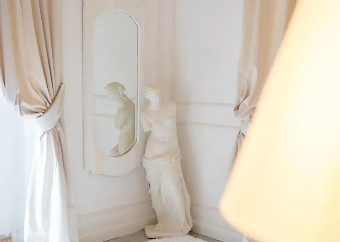 Trevi Linda Apartment- Your Italian Holidays