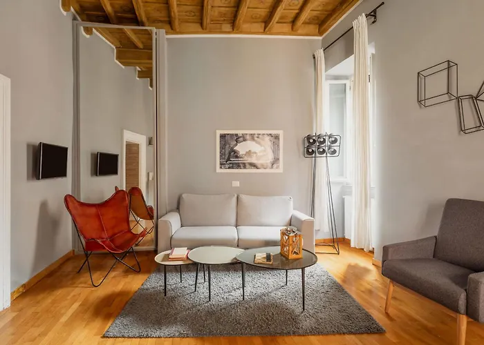Campo De Fiori Bright Apartment