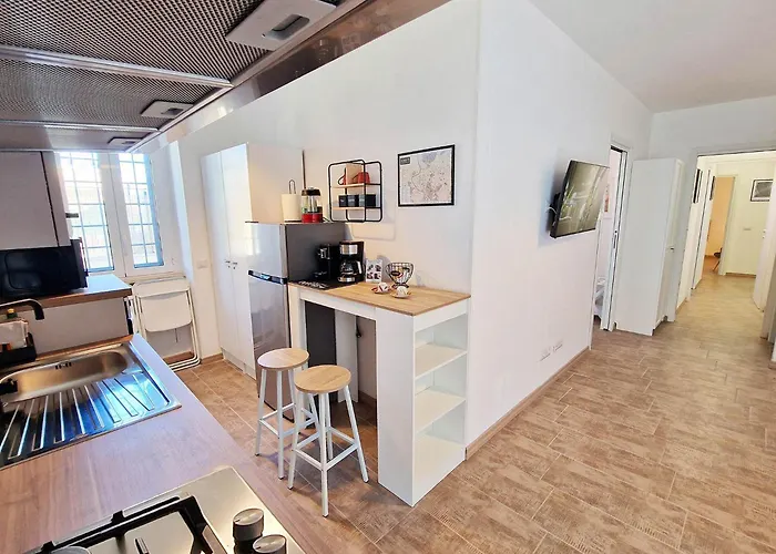 Metro C House Roma - Parcheggio Privato - Metro A 50 M - 3 Camere - 80 Mq