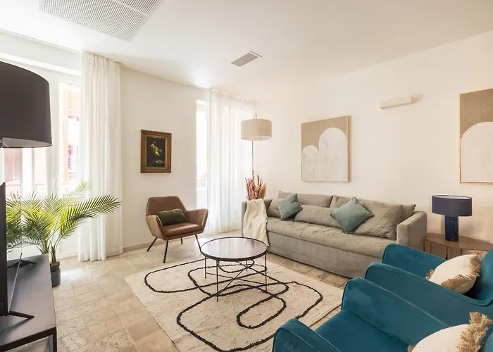 Boutique Apartment Near Piazza Di Spagna