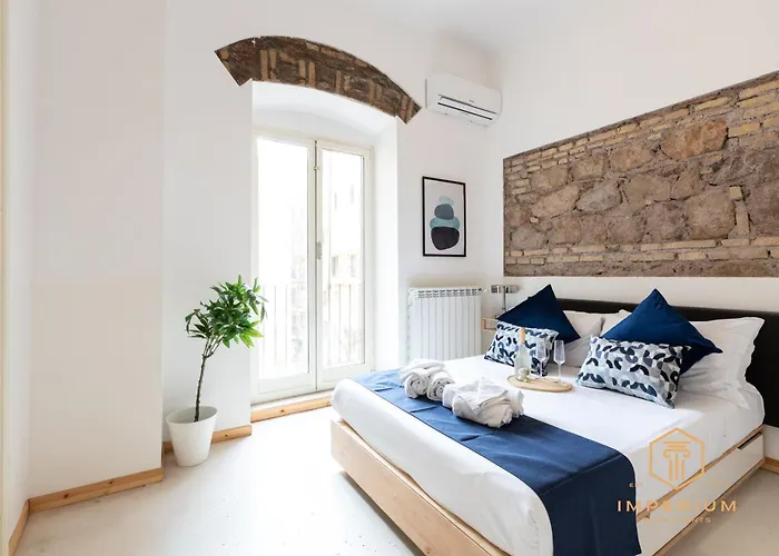Imperium Vittorio Central Guesthouse - 4 Bdr, City Center, 100Mt To Train Station, Pvt Bathrooms, A-C