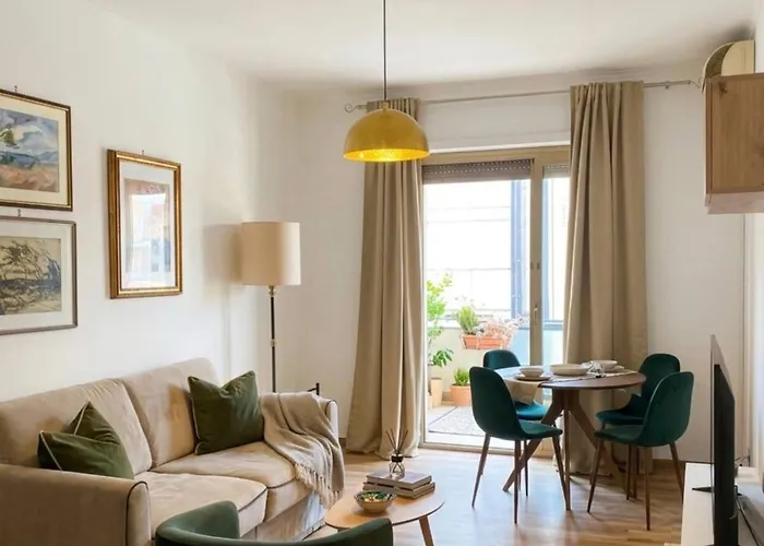 Elegant Apartment Near Trastevere