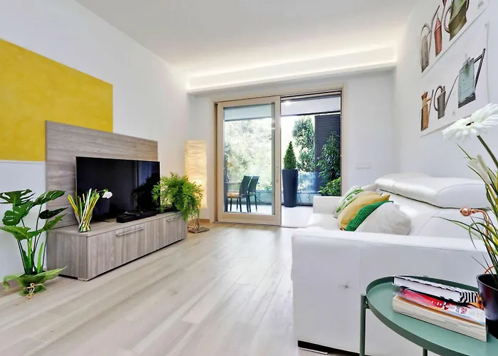 Rome Luxury Green Apartment