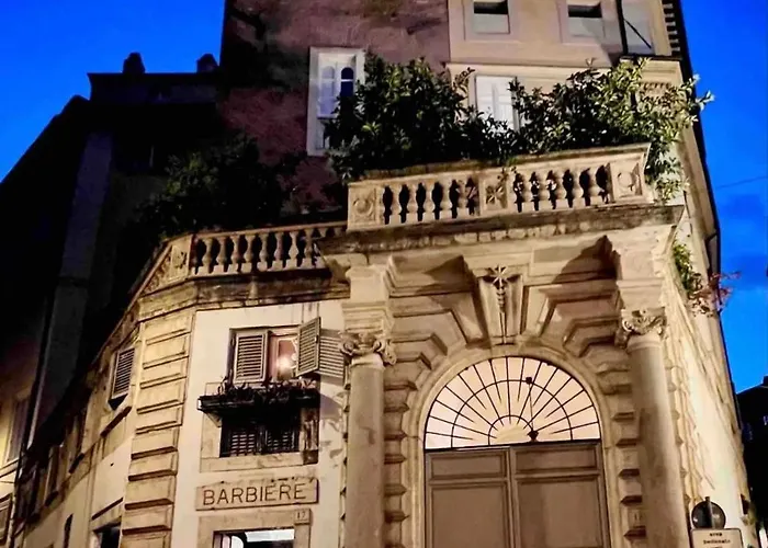 Torre Della Scimmia Apartment