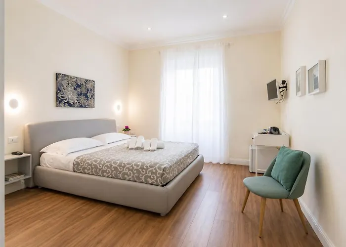 Nationale Boutique Rooms & Suites
