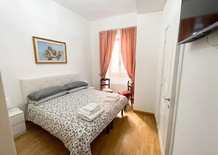 Charming Apartment Near Roman Forum - 60 M²