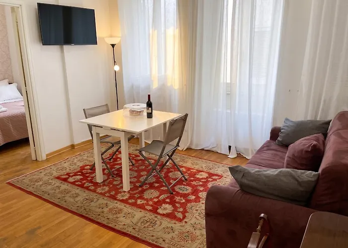 Charming Apartment Near Roman Forum - 60 M²