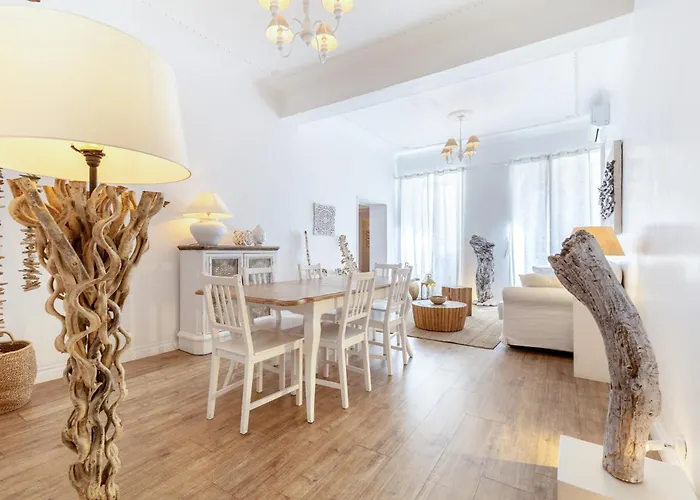 Piazza di Spagna Historic Flat