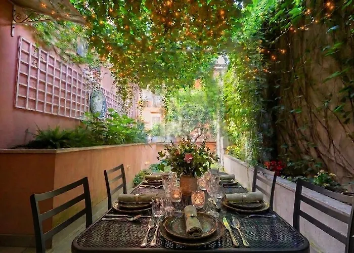 Vatican City Historic Center -Luxury Flat With Garden And Private Parking