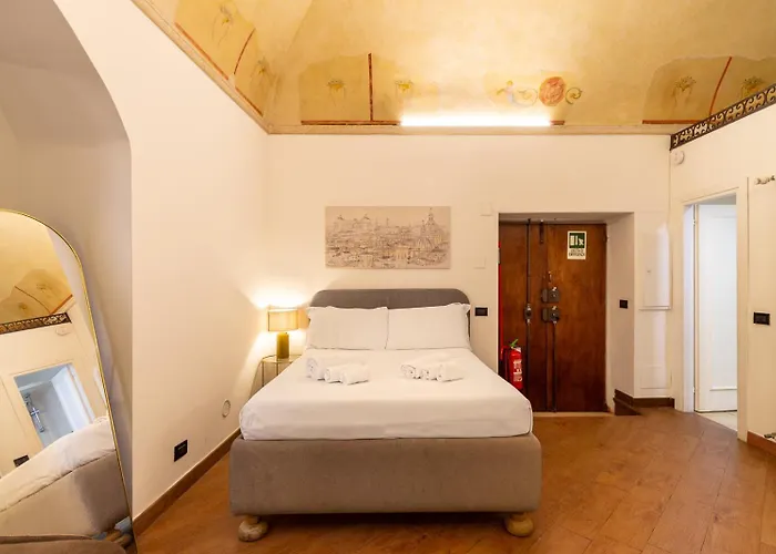 Noh Boutique Loft Near Colosseum Prime Location