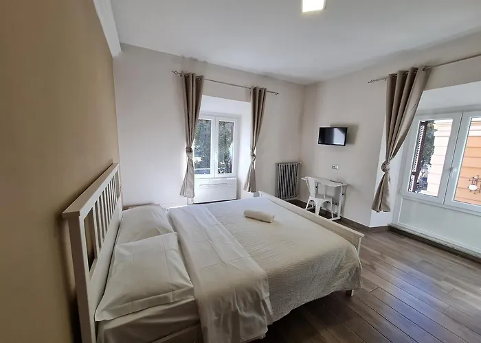 Giulyas Guesthouse
