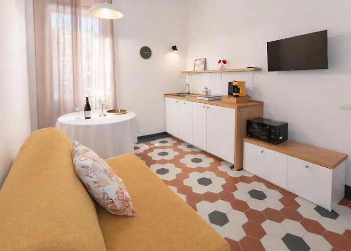 Apartment Near The Colosseum, Metro A 150 Meters