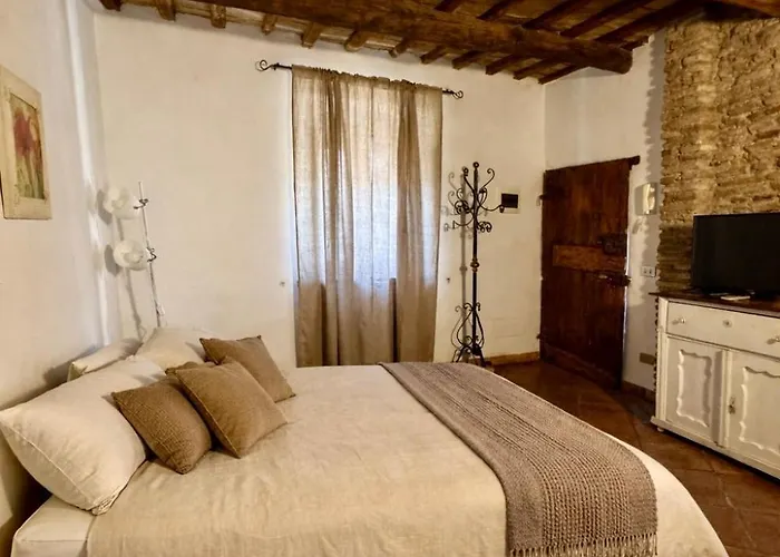 Navona Fox House 3