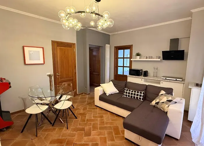 Octavia Guest House