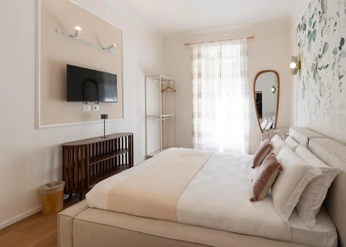 Rerent Rooms - 81 Manzoni Guesthouse