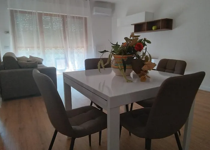 Astrea Holiday Home