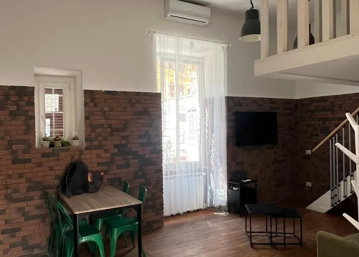 Cafe Re Di Roma House