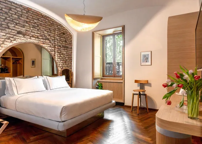 Suli Colosseum Designer Suites