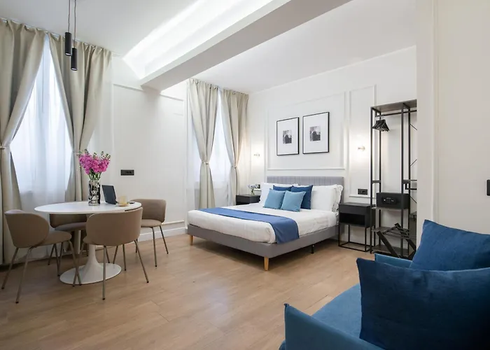 Piazza Del Popolo Boutique Room