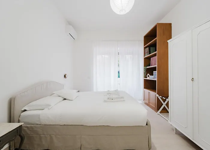 Savorelli 2 Bedroom - Private Parking - A 10 Minuti Dalle Metro A