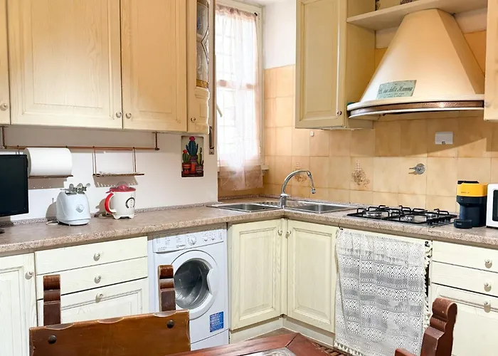 Picchio Garbatella - 800Mt To Metro - 3 Stops From The Colosseum 2 Air Conditioned Room With 2 Bathroom
