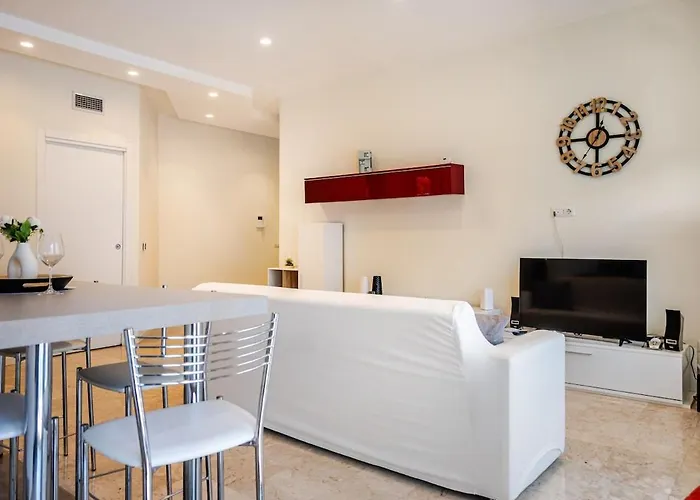 Appartamento 2 camere 2 bagni Balcone Vista WiFi Nuovo Salario