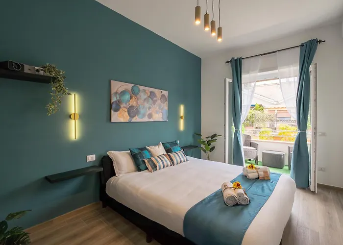 St Peter Luxury Apt - Walk To Vatican, 4-6 Pax, A-C