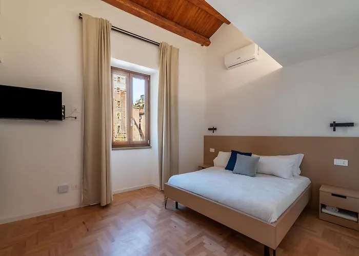 Joivy Stylish 2-Bedroom Accommodations Near The Colosseum